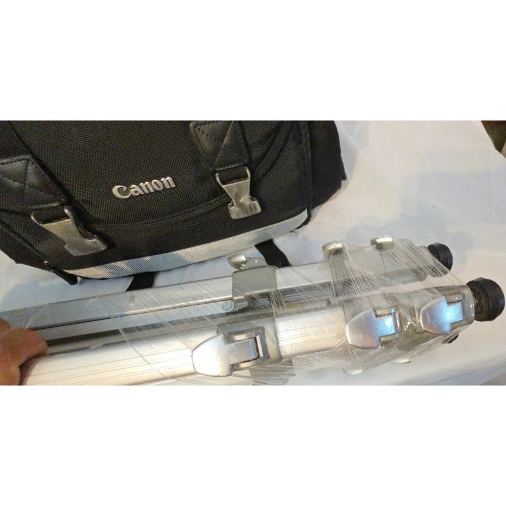 Velbon Tripod SEF-3 & Canon Camera Bag